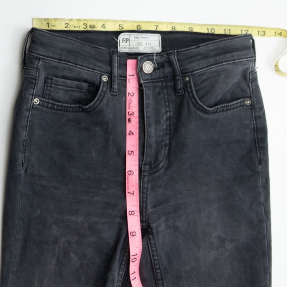 Free People Busted Skinny Jeans High Waist Denim Distressed Black Size 25 - Picture 5 of 6